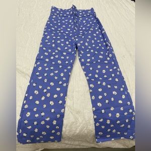 Wmns Zara floral pants Size XS -NWOT-